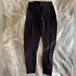 Lululemon in movement 7/8 Tight. 25”. Size 4